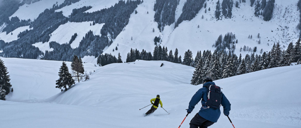 Gemeinsam mit den lokalen Bergführern der Alpinschule RocknRoll genießt du den feinsten Powder im Backcountry von Fieberbrunn und Saalbach.